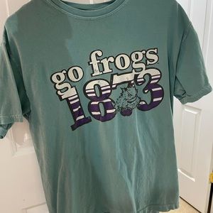 Go frogs graphic tee